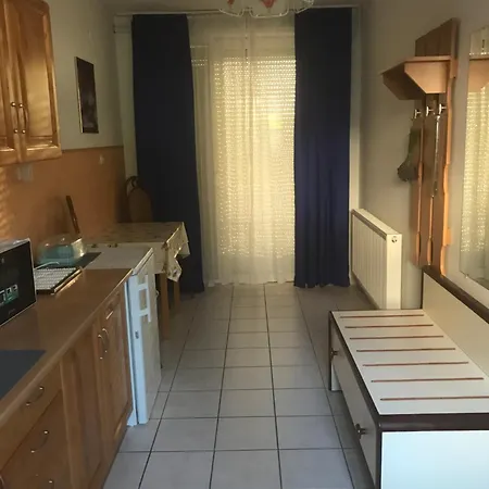 Veronika Apartment *